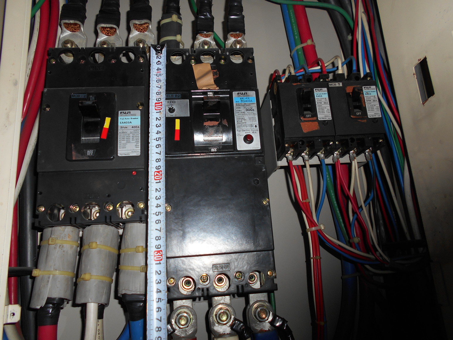 主幹ブレーカーをNFBからELBへ交換しました。 岡崎市の電気工事は はらでんレスキュー 原田電工社